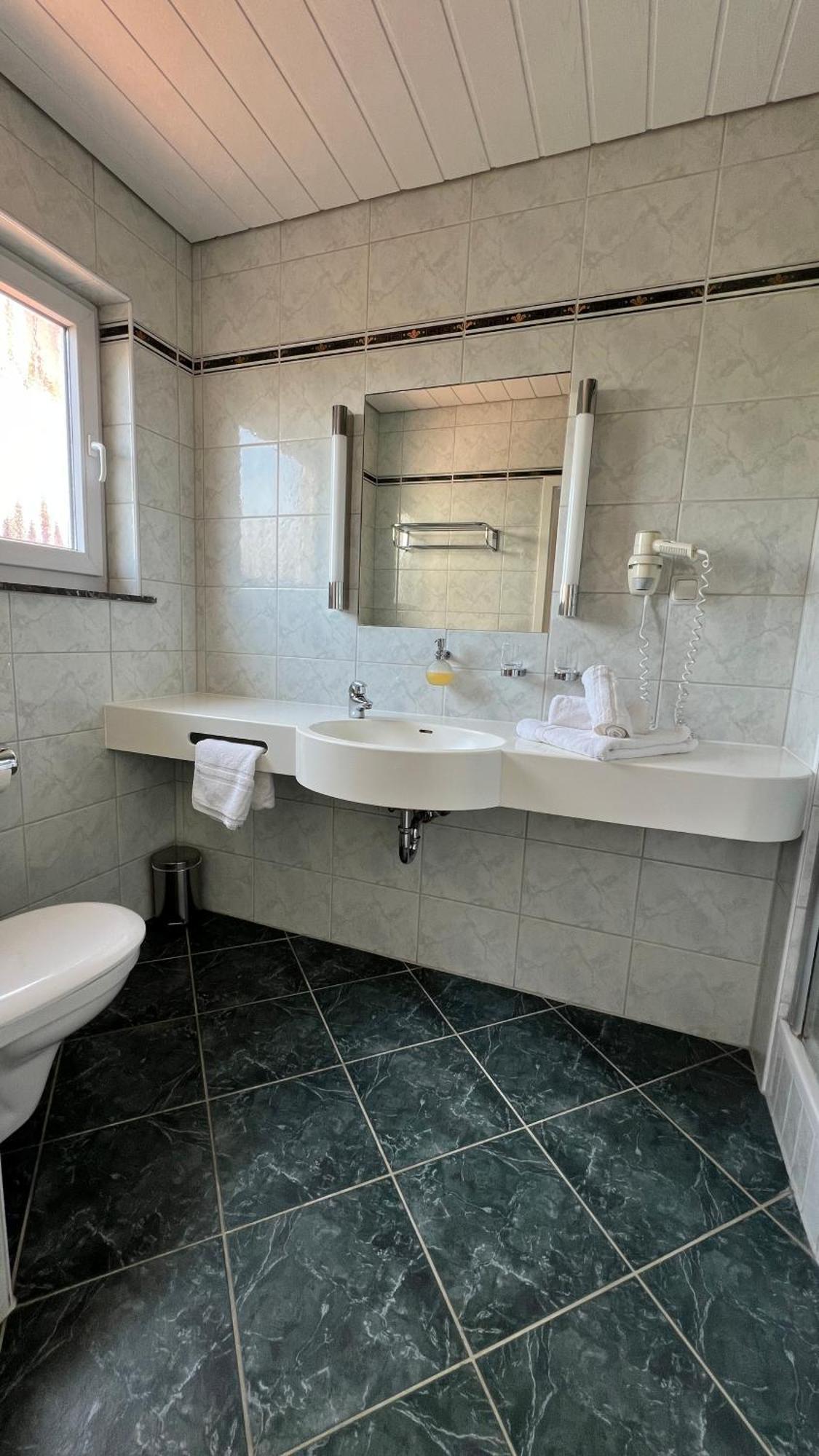 Gaestehaus Kliebenstein Saarwellingen Екстериор снимка
